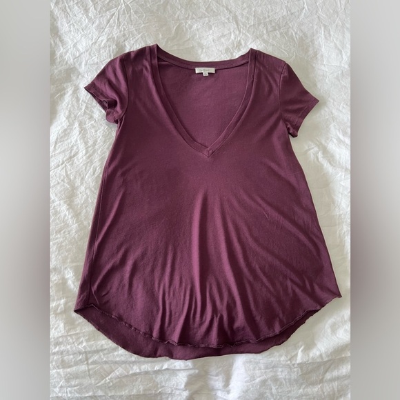 Wilfred Tops - Aritzia Wilfred | Women’s SZ XS | Wine | Deep V Neck Short Sleeve Top